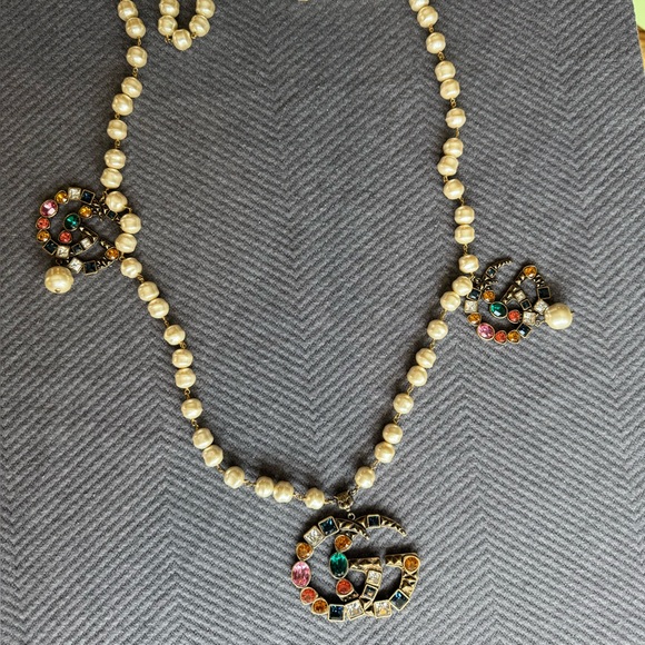 Gucci Gold Pearl Metal Double G Crystal Necklace Women's - Picture 5 of 10
